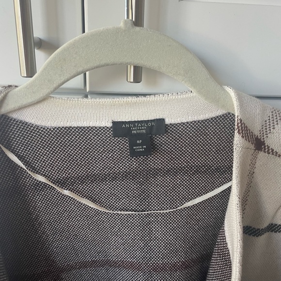 Ann Taylor Sweater - Picture 3 of 4